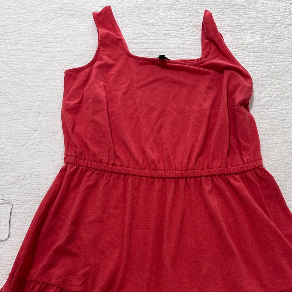 Sleeveless casual dress